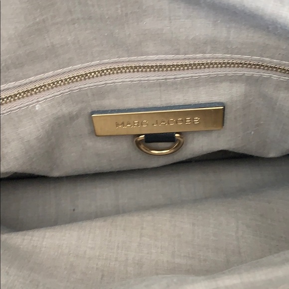 Marc Jacobs Black & Gold Space Zipper Tote Bag - Picture 4 of 4